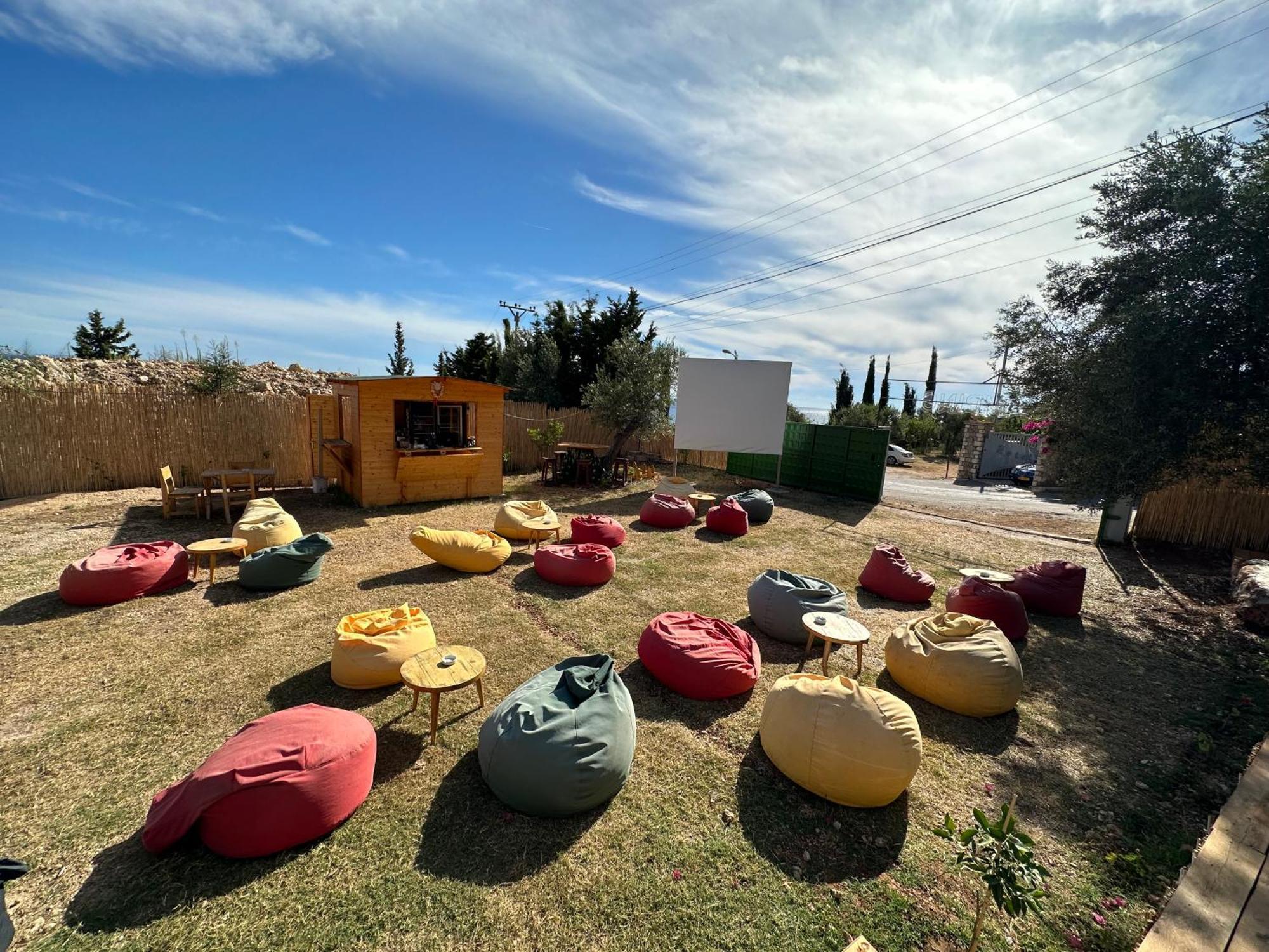 Alt Camping Hotel Dhermi Exterior photo