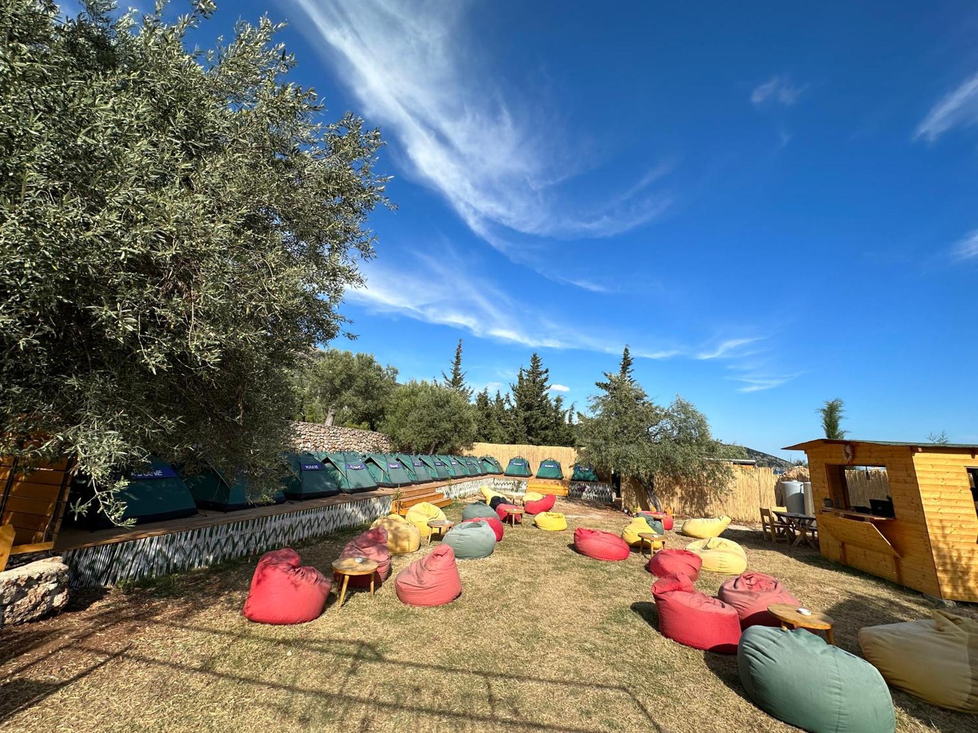 Alt Camping Hotel Dhermi Exterior photo